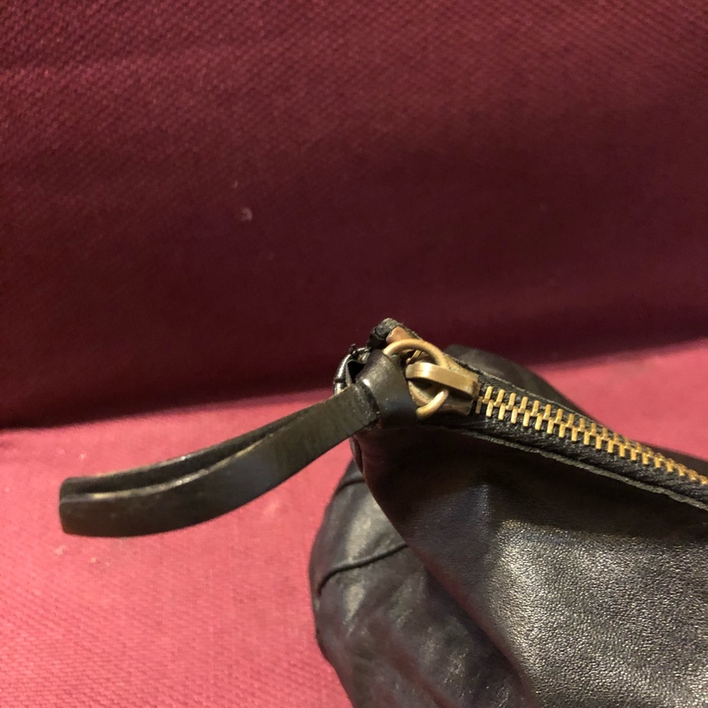 Miu Miu Black Leather Shoulder Bag - Picture 3 of 7